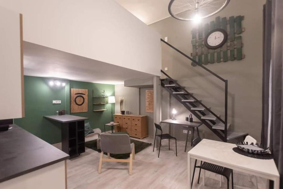 Central Stay Gozsdu Budapest Bagian luar foto