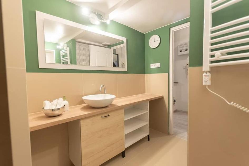 Central Stay Gozsdu Budapest Bagian luar foto